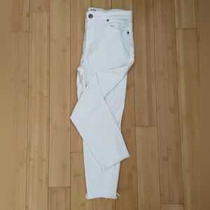 PISTOLA DISTRESSED/FRAYED SKINNY JEANS